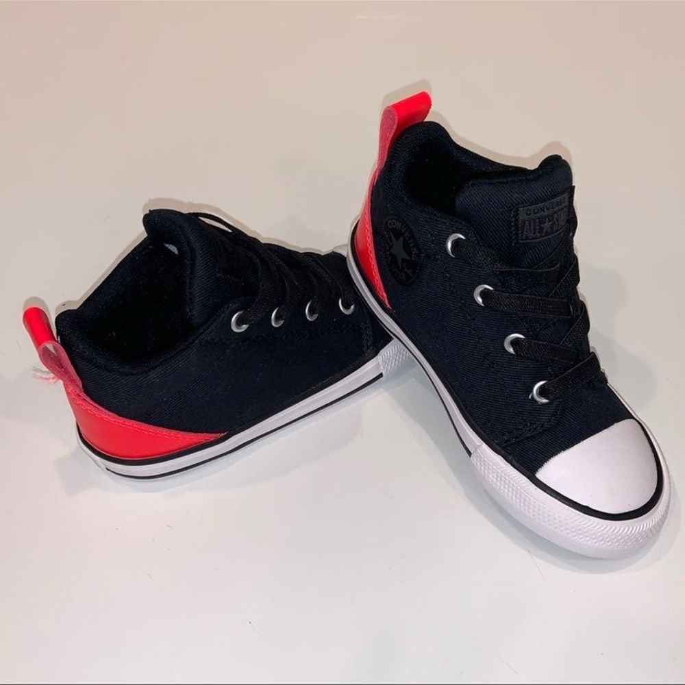 Chuck Taylor Converse kids size 9